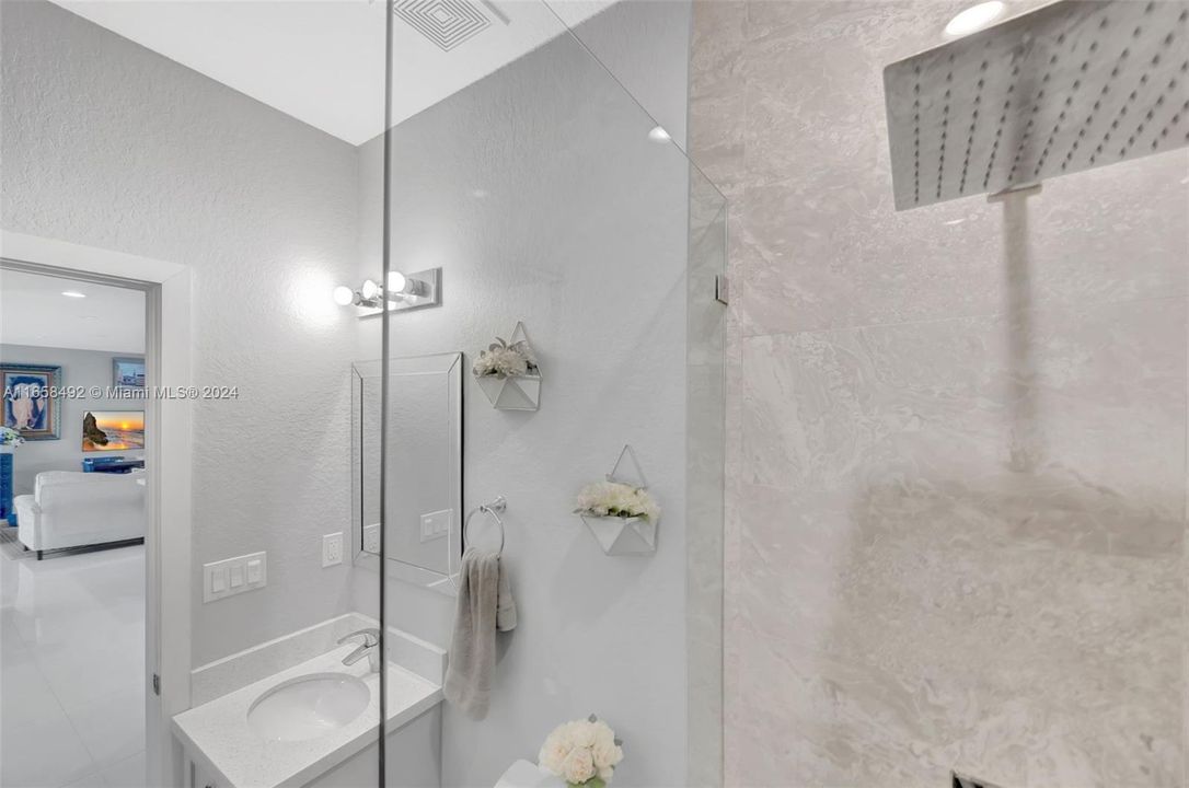 Recently Rented: $5,000 (4 beds, 3 baths, 2158 Square Feet)