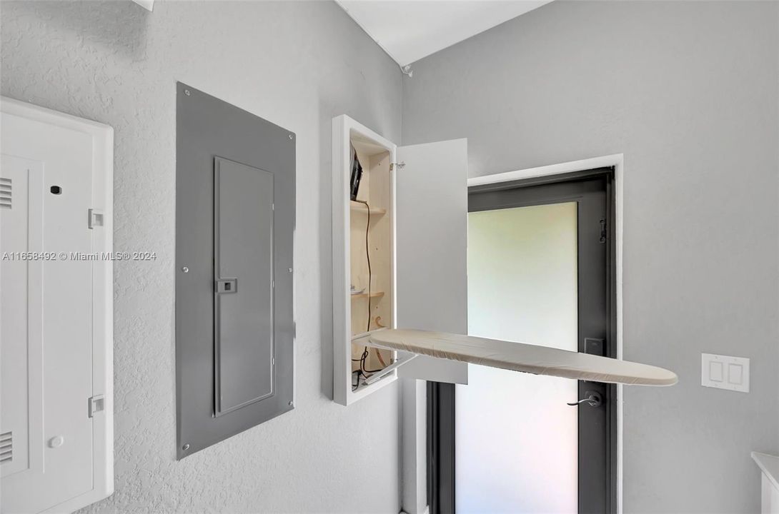 Recently Rented: $5,000 (4 beds, 3 baths, 2158 Square Feet)