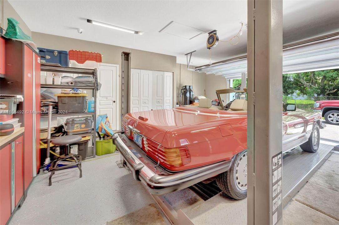 Recently Rented: $5,000 (4 beds, 3 baths, 2158 Square Feet)