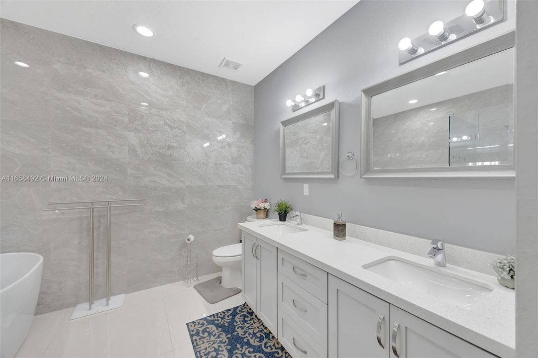 Recently Rented: $5,000 (4 beds, 3 baths, 2158 Square Feet)