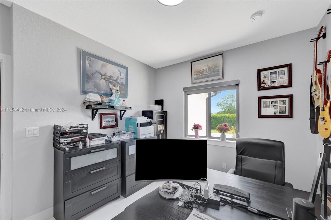 Recently Rented: $5,000 (4 beds, 3 baths, 2158 Square Feet)