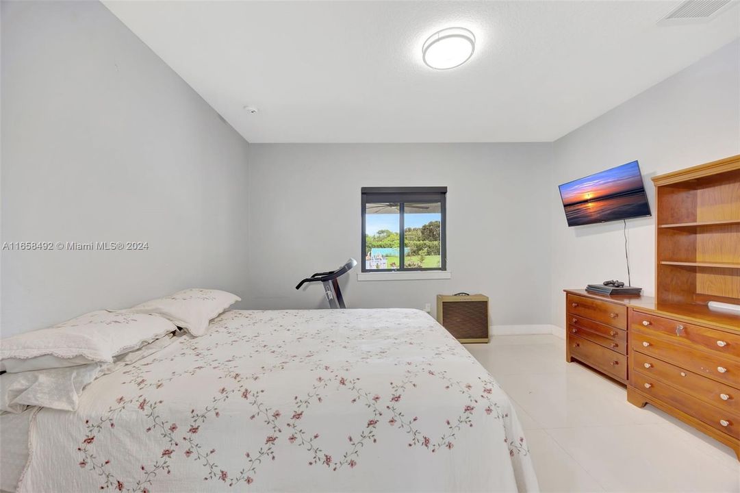 Recently Rented: $5,000 (4 beds, 3 baths, 2158 Square Feet)