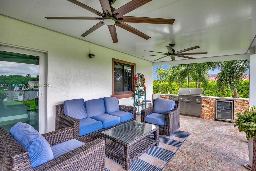 Recently Rented: $5,000 (4 beds, 3 baths, 2158 Square Feet)