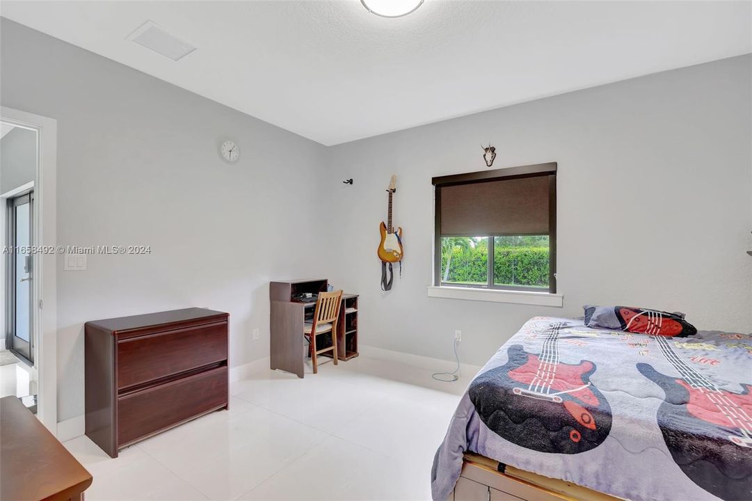 Recently Rented: $5,000 (4 beds, 3 baths, 2158 Square Feet)