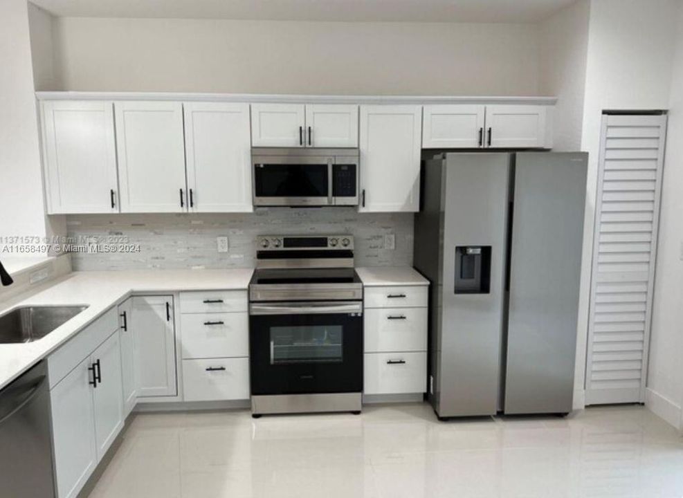 For Rent: $4,000 (3 beds, 2 baths, 1496 Square Feet)