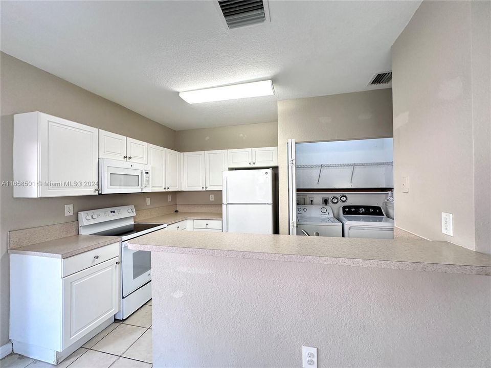 For Rent: $2,350 (3 beds, 3 baths, 1234 Square Feet)