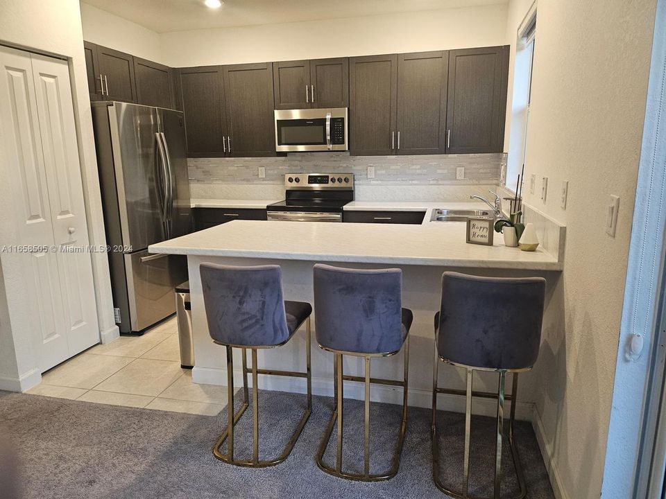 For Rent: $2,700 (3 beds, 2 baths, 1483 Square Feet)