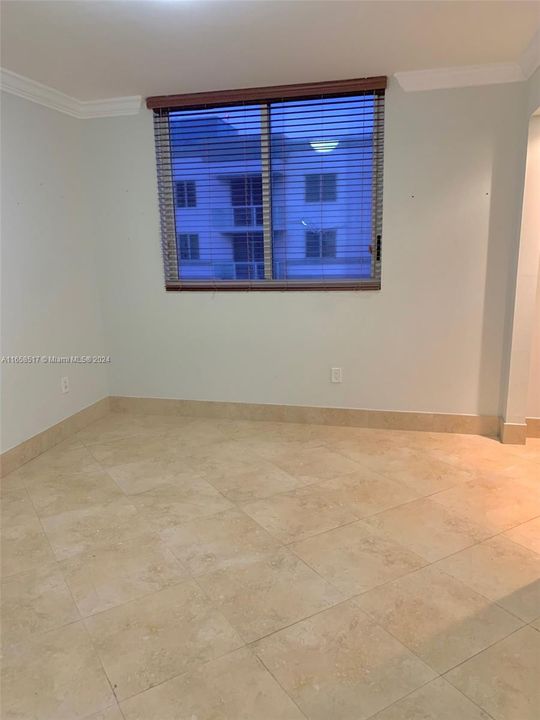 For Rent: $2,700 (2 beds, 2 baths, 864 Square Feet)