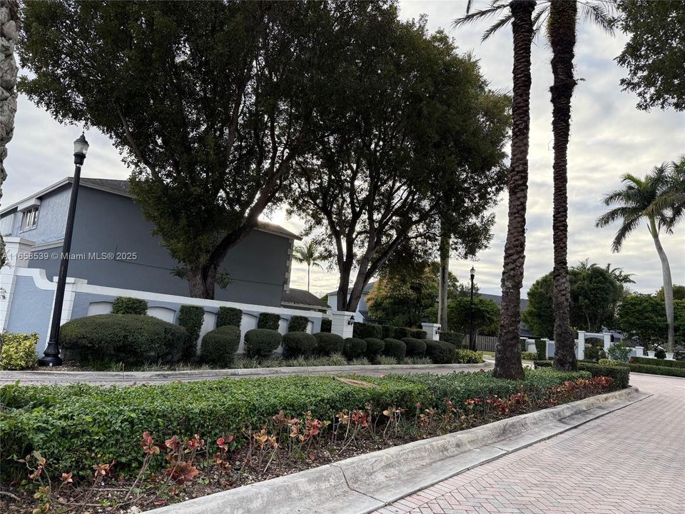 Recently Sold: $489,900 (3 beds, 2 baths, 1794 Square Feet)