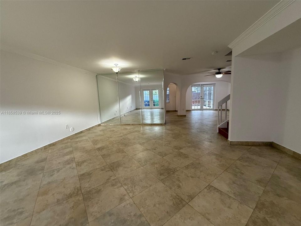 Recently Sold: $489,900 (3 beds, 2 baths, 1794 Square Feet)