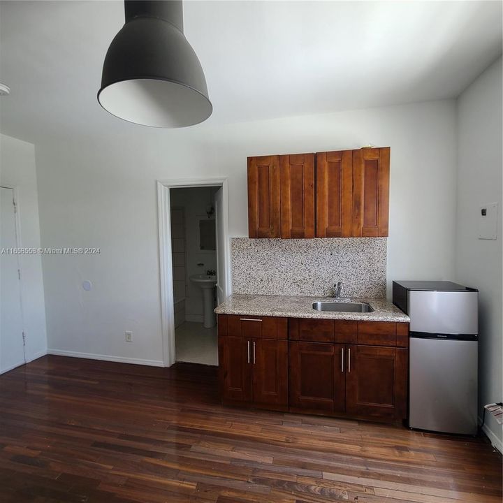 For Sale: $165,000 (0 beds, 1 baths, 230 Square Feet)