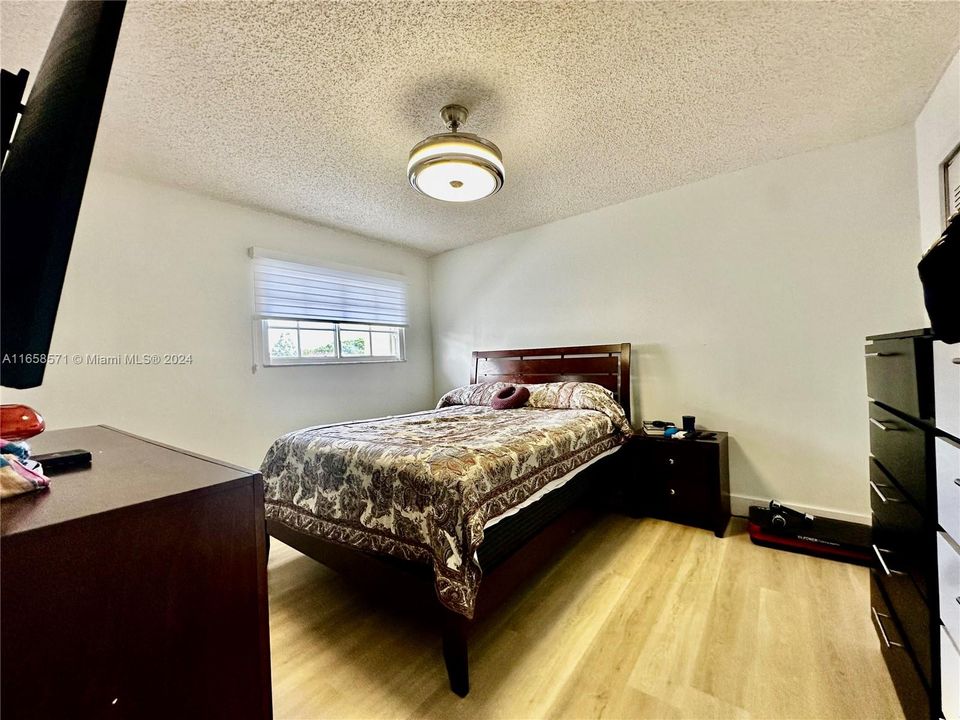 For Rent: $3,200 (3 beds, 2 baths, 1340 Square Feet)