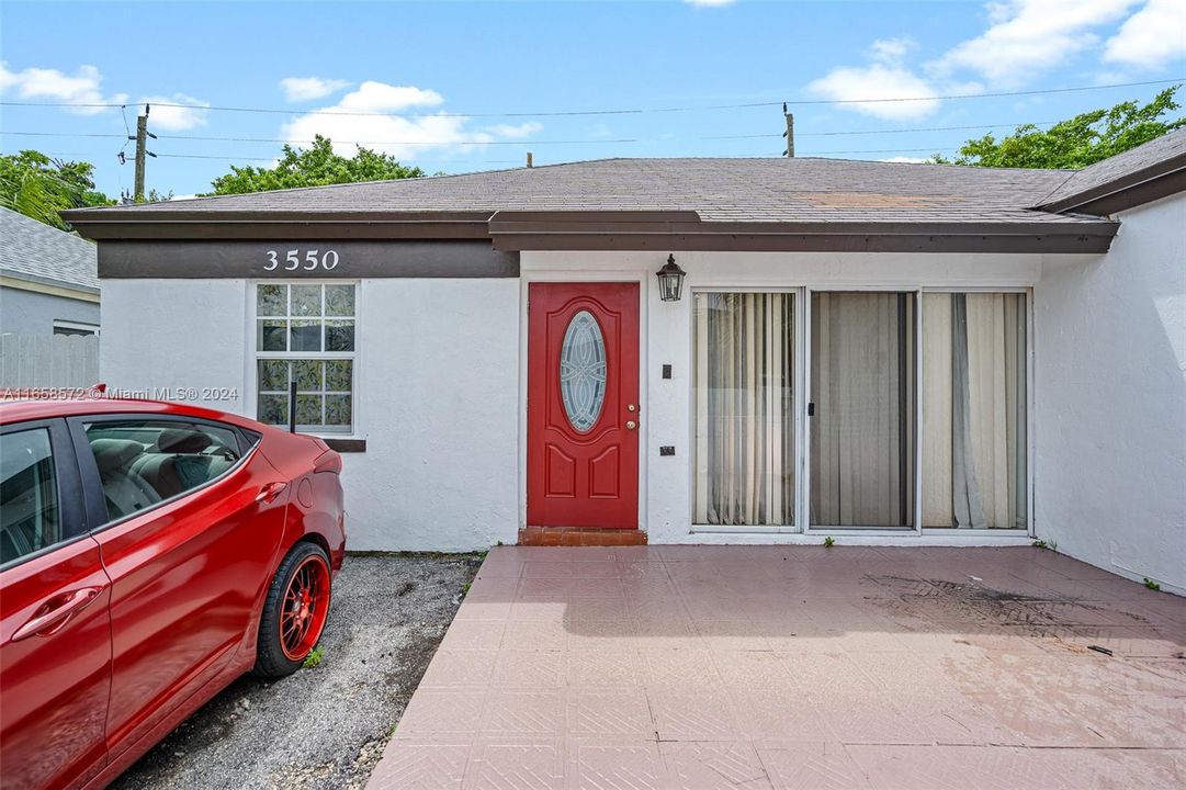 For Sale: $520,000 (4 beds, 2 baths, 1425 Square Feet)