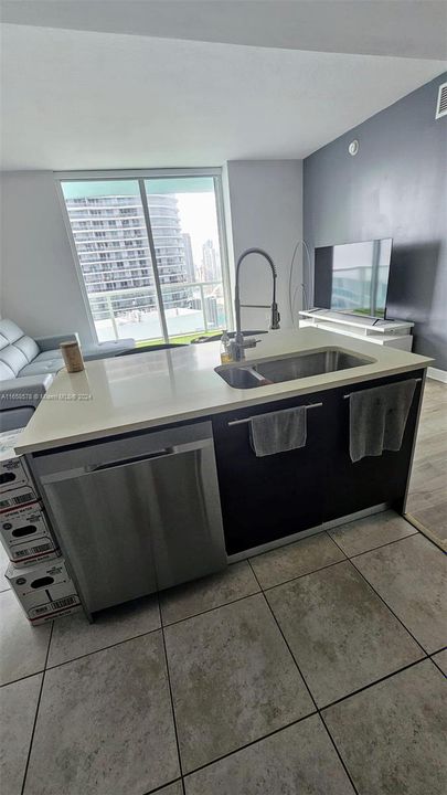 En Venta: $425,000 (1 camas, 1 baños, 780 Pies cuadrados)