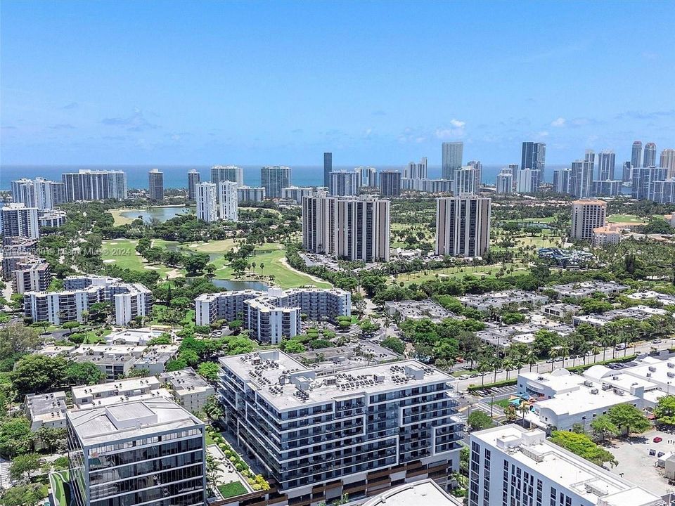 For Sale: $699,000 (2 beds, 2 baths, 1100 Square Feet)