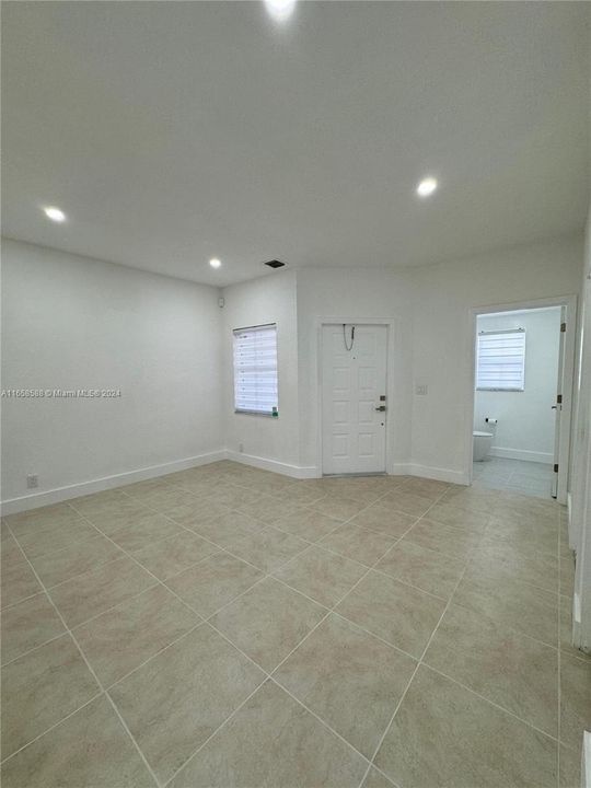 For Rent: $3,550 (3 beds, 2 baths, 1544 Square Feet)