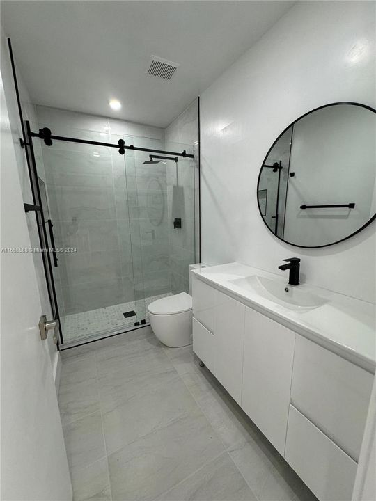 2nd Bathroom