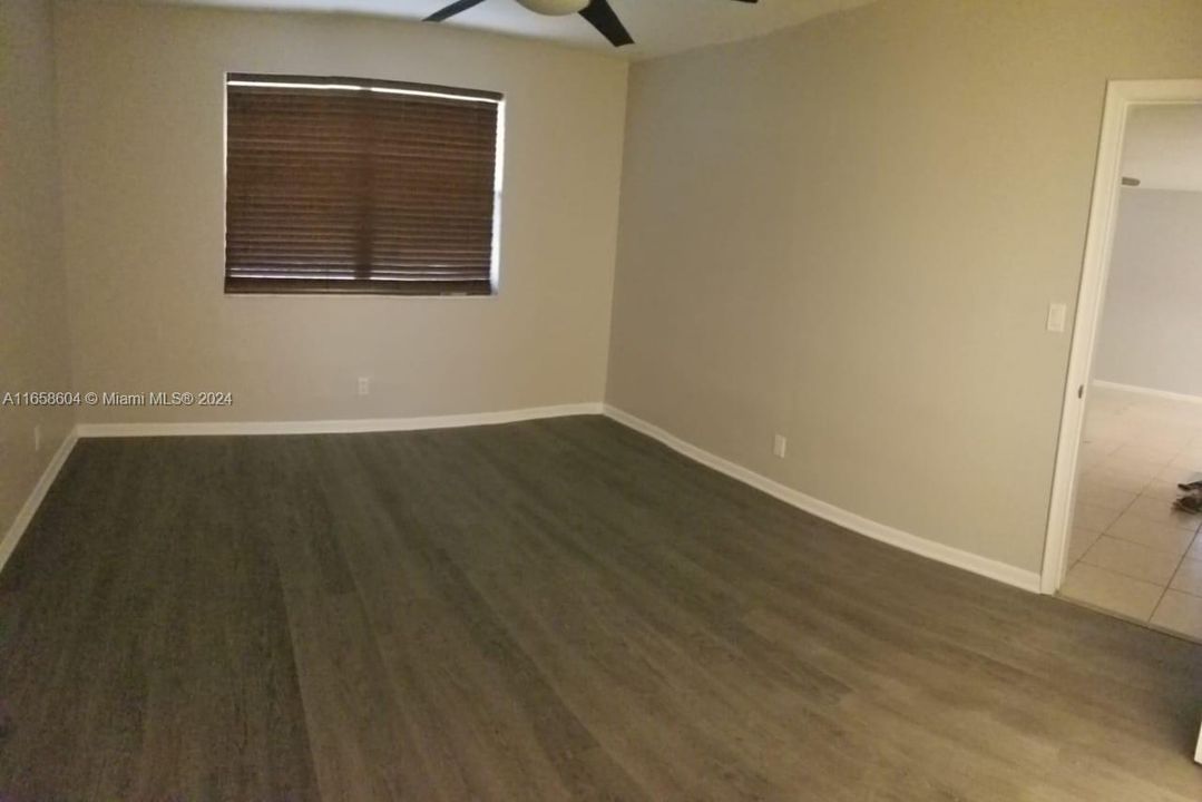 For Rent: $2,350 (2 beds, 2 baths, 1115 Square Feet)