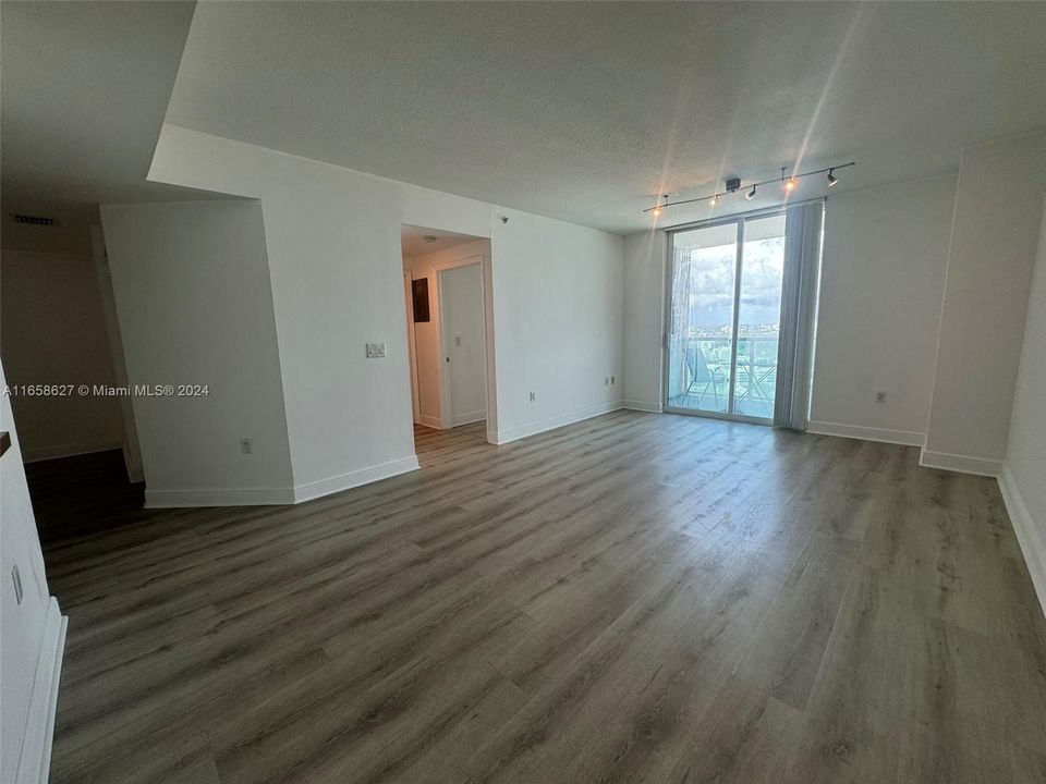 For Rent: $3,800 (2 beds, 2 baths, 1128 Square Feet)