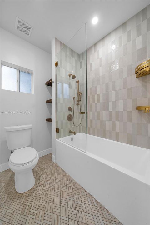 Недавно арендовано: $4,000 (1 спален, 2 ванн, 1121 Квадратных фут)