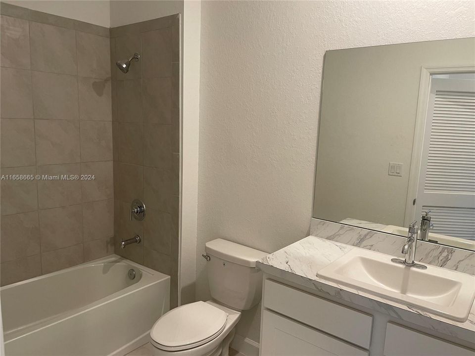 For Rent: $3,000 (3 beds, 2 baths, 1418 Square Feet)