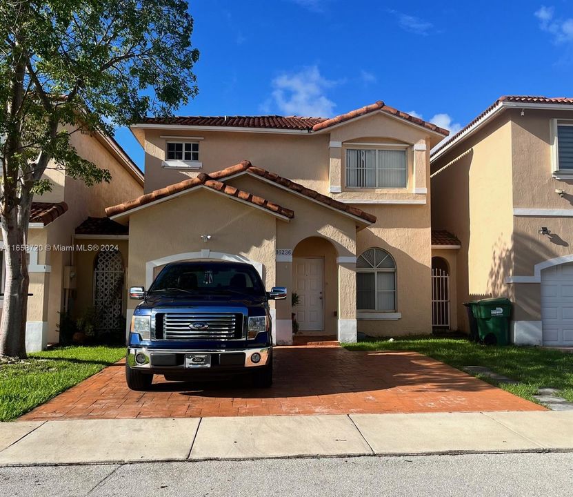 Active With Contract: $499,000 (3 beds, 2 baths, 1614 Square Feet)