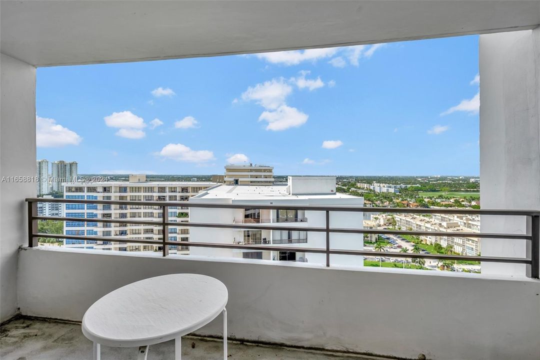 For Sale: $479,000 (2 beds, 2 baths, 1580 Square Feet)