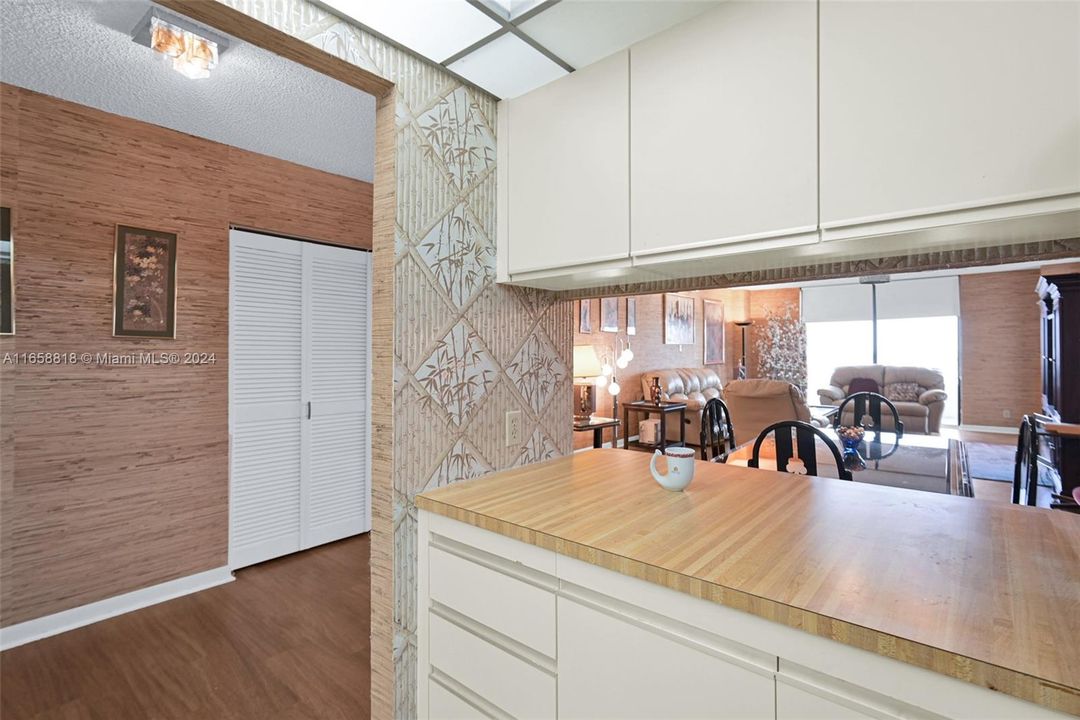 For Sale: $479,000 (2 beds, 2 baths, 1580 Square Feet)