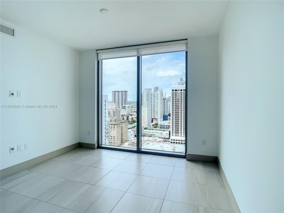 For Rent: $4,353 (2 beds, 2 baths, 1259 Square Feet)