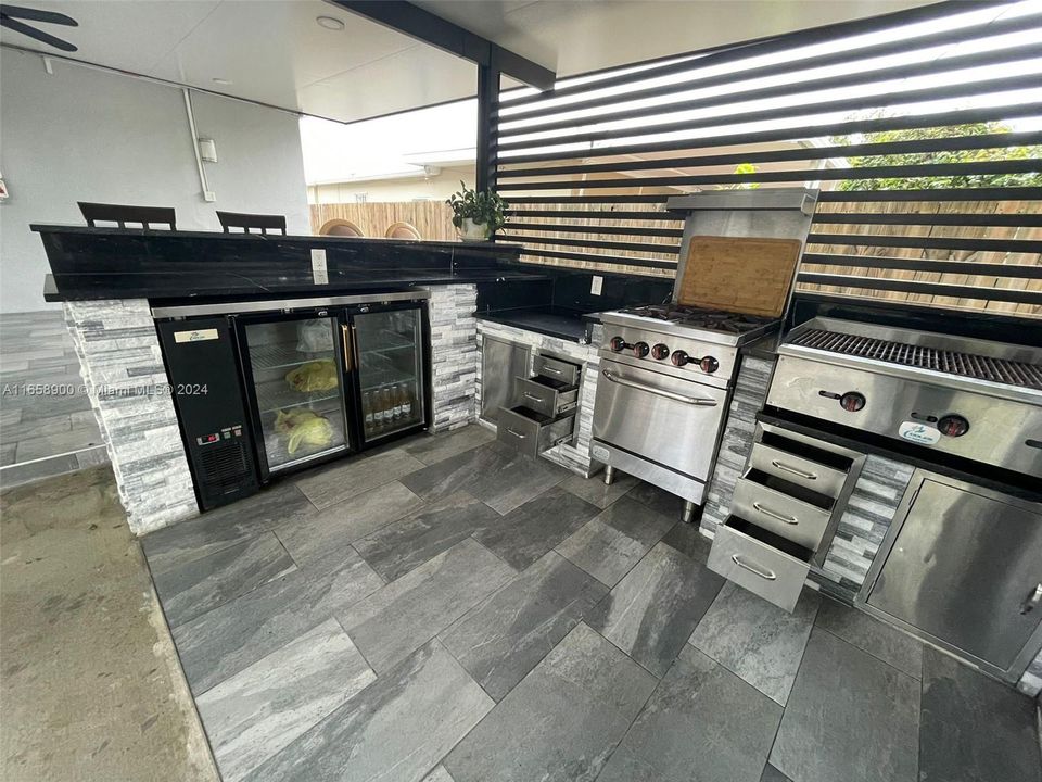 outdoor kitchen