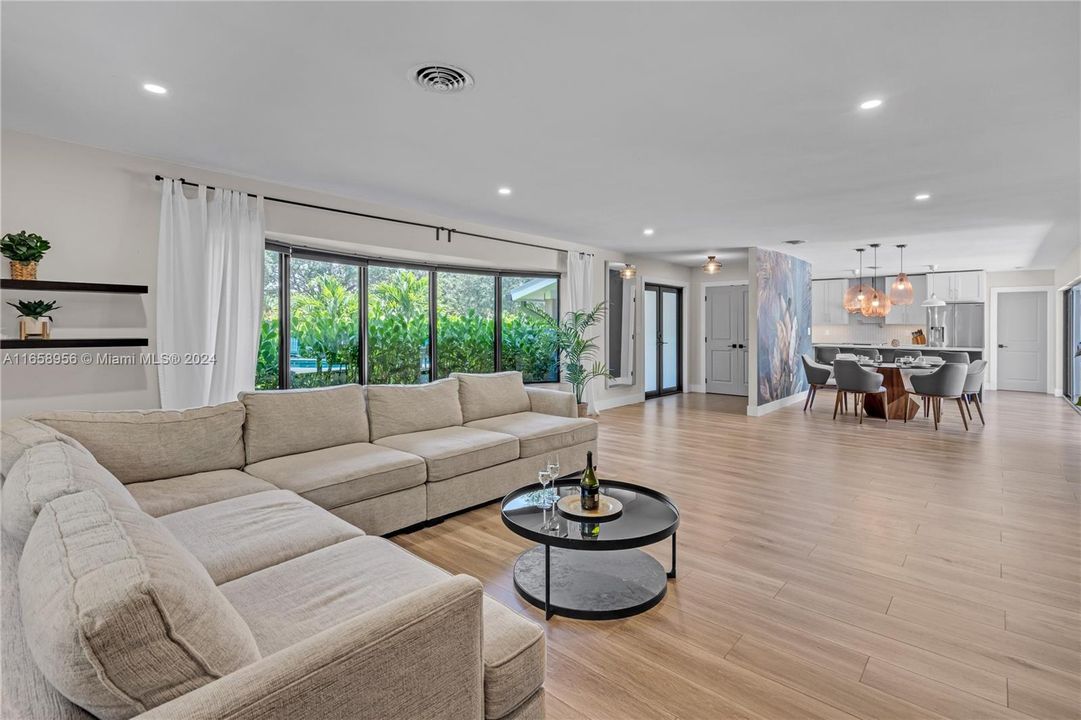 For Sale: $1,075,000 (3 beds, 2 baths, 2040 Square Feet)