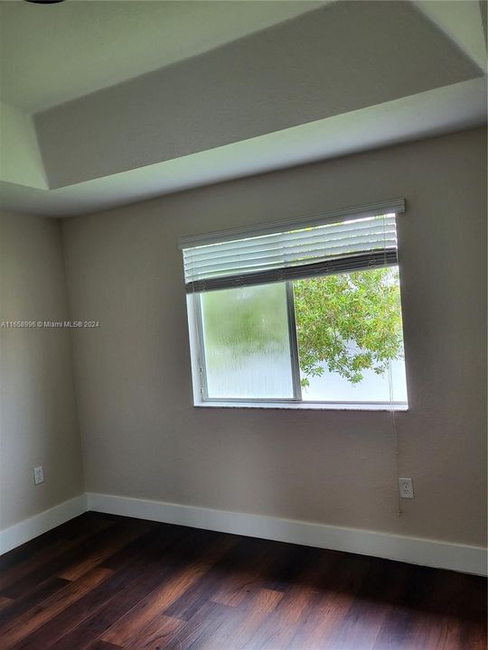 For Rent: $3,200 (3 beds, 2 baths, 1302 Square Feet)