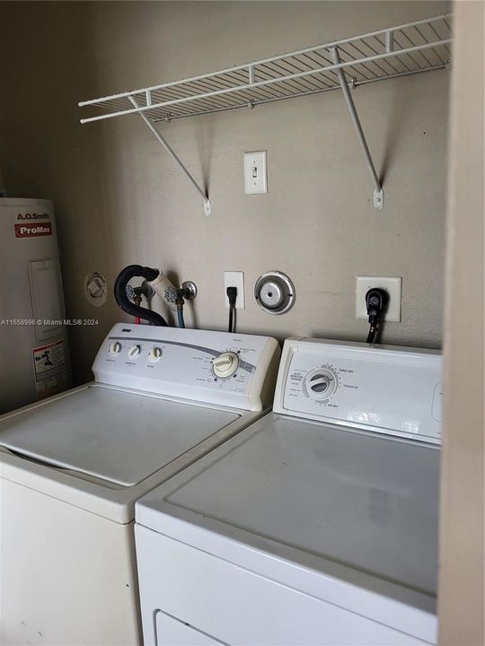 For Rent: $3,200 (3 beds, 2 baths, 1302 Square Feet)