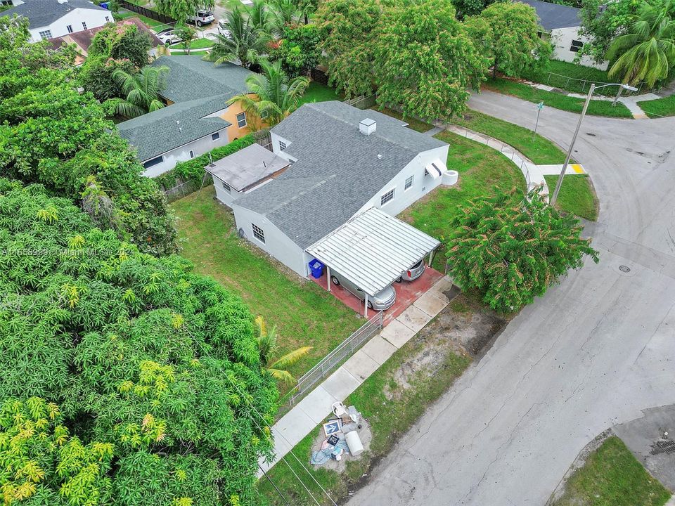 For Sale: $425,000 (3 beds, 2 baths, 1667 Square Feet)