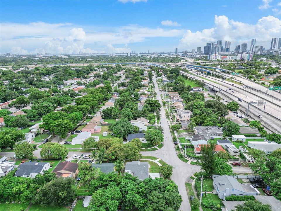 For Sale: $425,000 (3 beds, 2 baths, 1667 Square Feet)