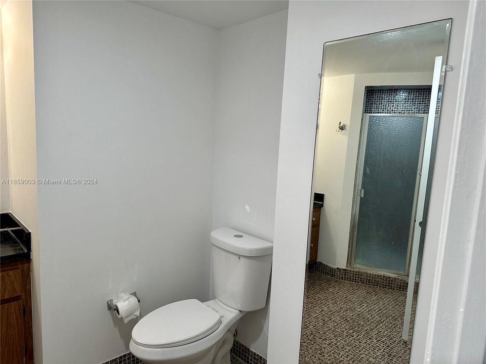 For Sale: $299,000 (2 beds, 2 baths, 1140 Square Feet)