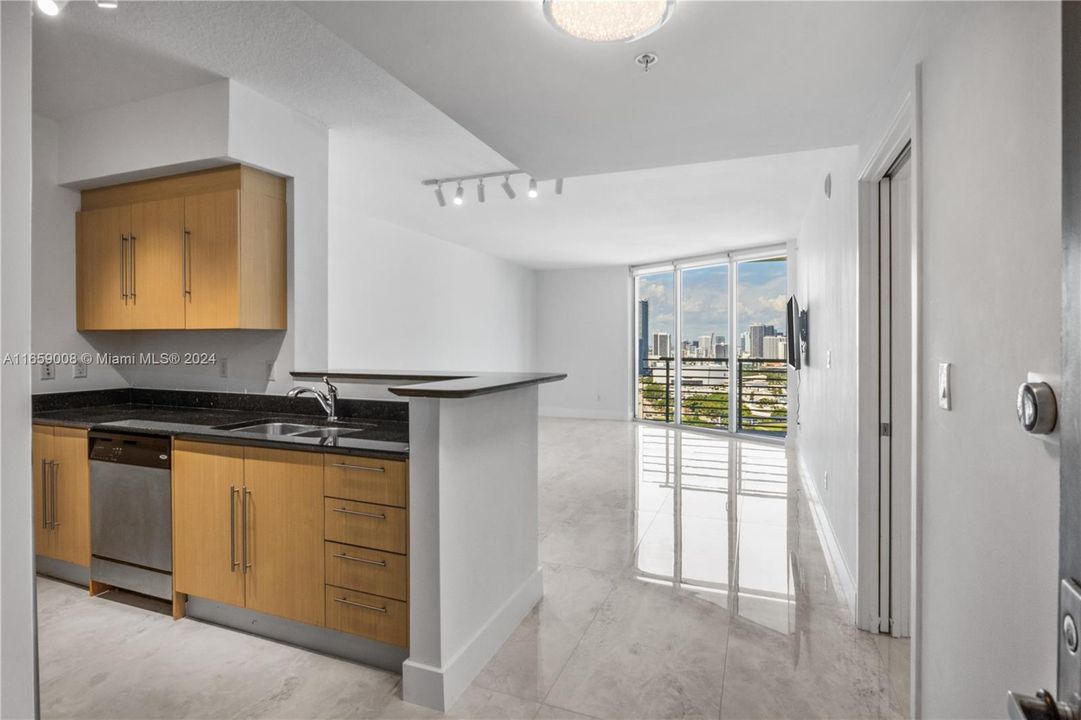 For Rent: $3,500 (1 beds, 1 baths, 846 Square Feet)