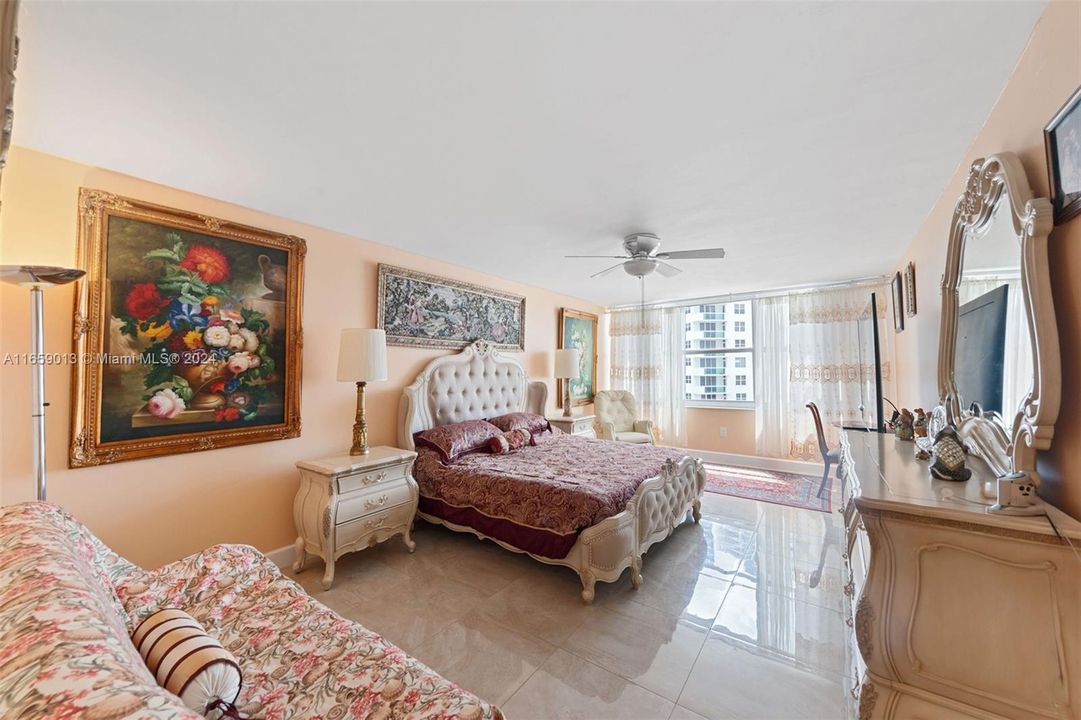 For Sale: $849,000 (2 beds, 2 baths, 1868 Square Feet)