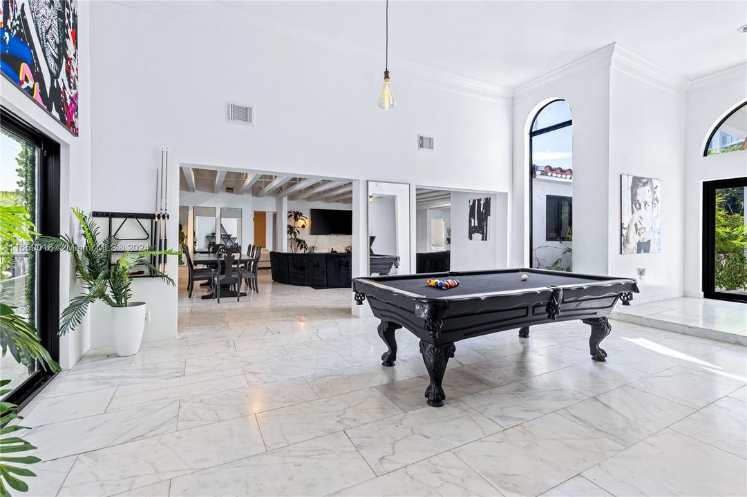 For Sale: $3,200,000 (8 beds, 8 baths, 4691 Square Feet)