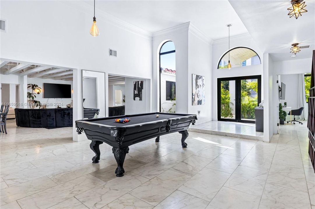 For Sale: $3,200,000 (8 beds, 8 baths, 4691 Square Feet)