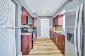 For Rent: $4,300 (3 beds, 2 baths, 1928 Square Feet)