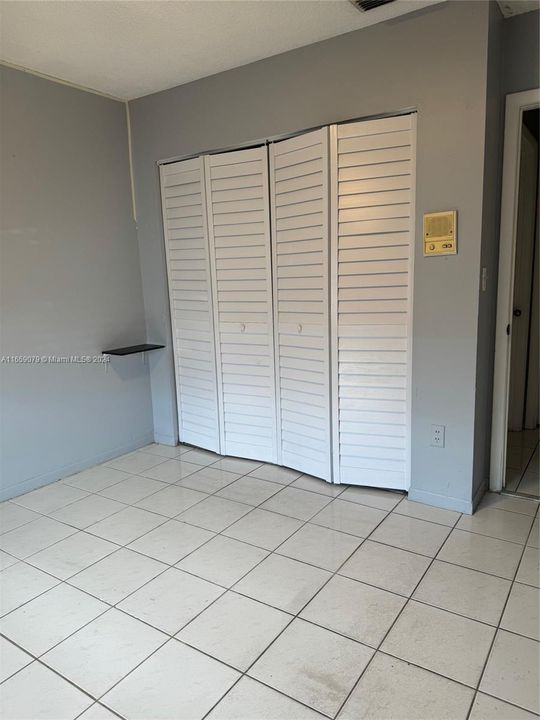 Recently Rented: $2,600 (2 beds, 1 baths, 1554 Square Feet)