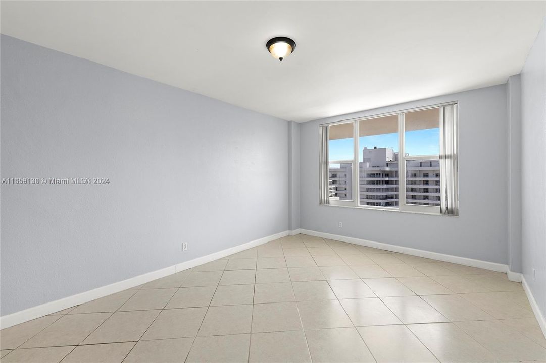 For Sale: $525,000 (2 beds, 2 baths, 1190 Square Feet)