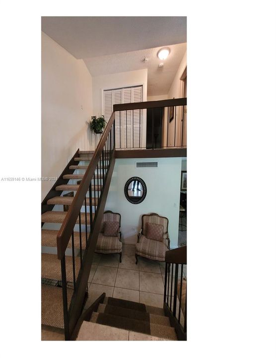 For Sale: $440,000 (3 beds, 2 baths, 1147 Square Feet)