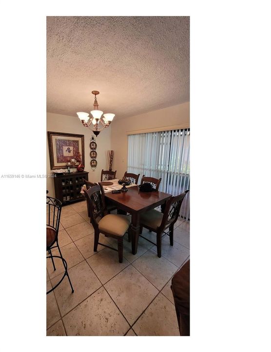 For Sale: $440,000 (3 beds, 2 baths, 1147 Square Feet)