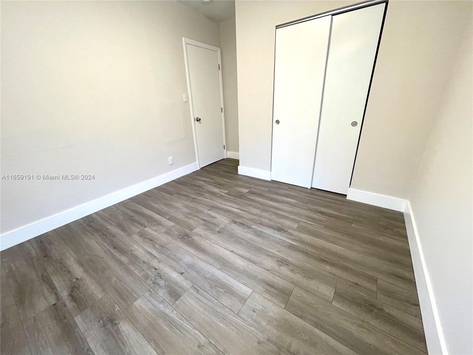 For Rent: $1,990 (2 beds, 1 baths, 720 Square Feet)