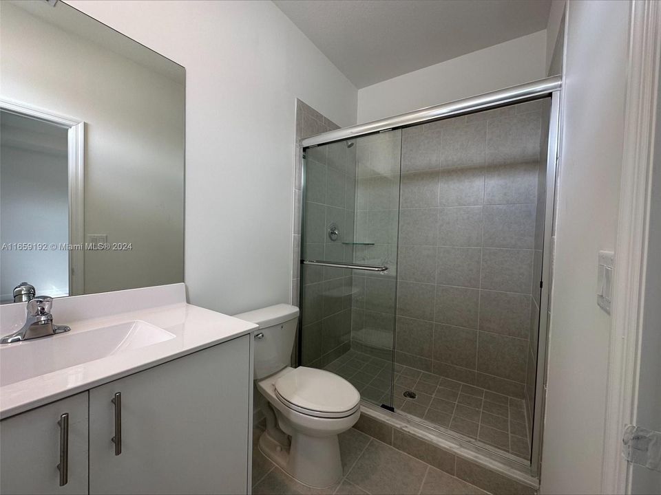 For Rent: $2,700 (3 beds, 2 baths, 1483 Square Feet)