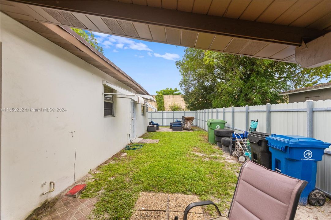 For Sale: $415,000 (3 beds, 1 baths, 1116 Square Feet)