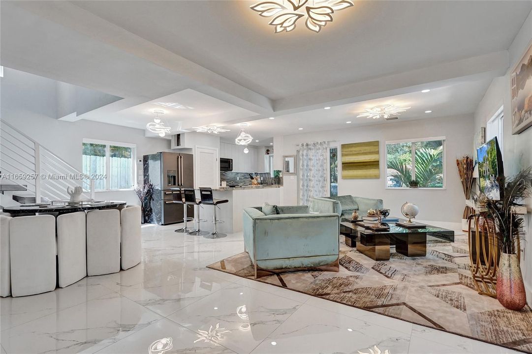 The property is turnkey-ready with luxury upscale “Visionnaire” furniture, negotiable.