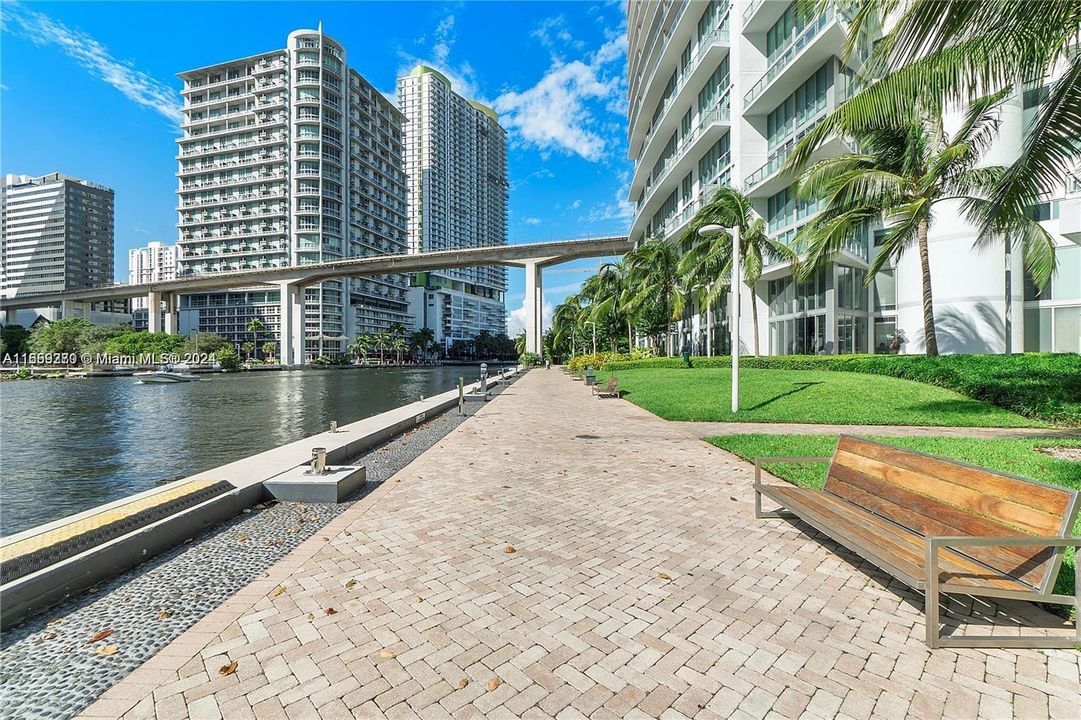 For Sale: $725,000 (3 beds, 2 baths, 1235 Square Feet)